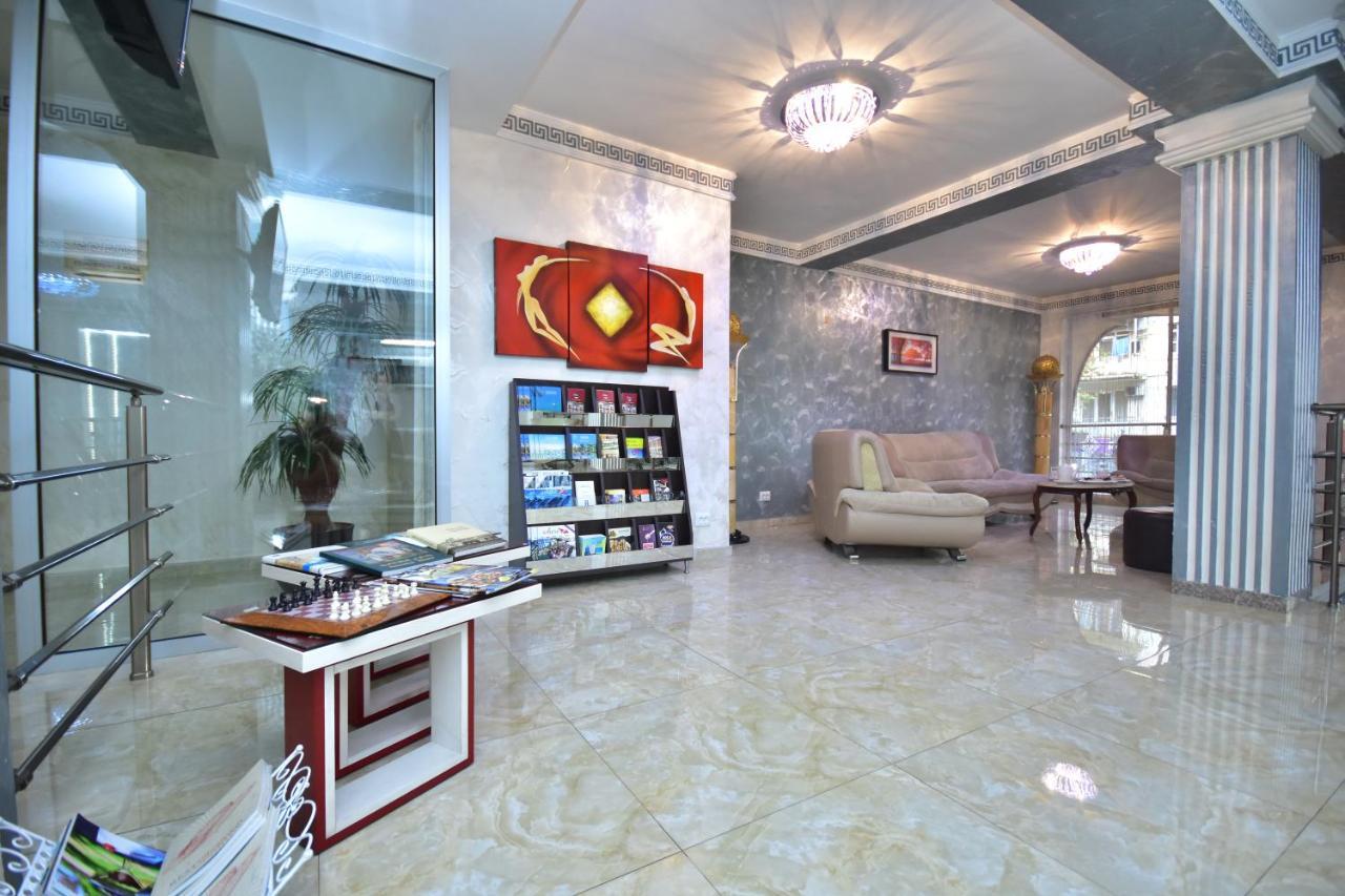 Hotel Chao Батуми Екстериор снимка