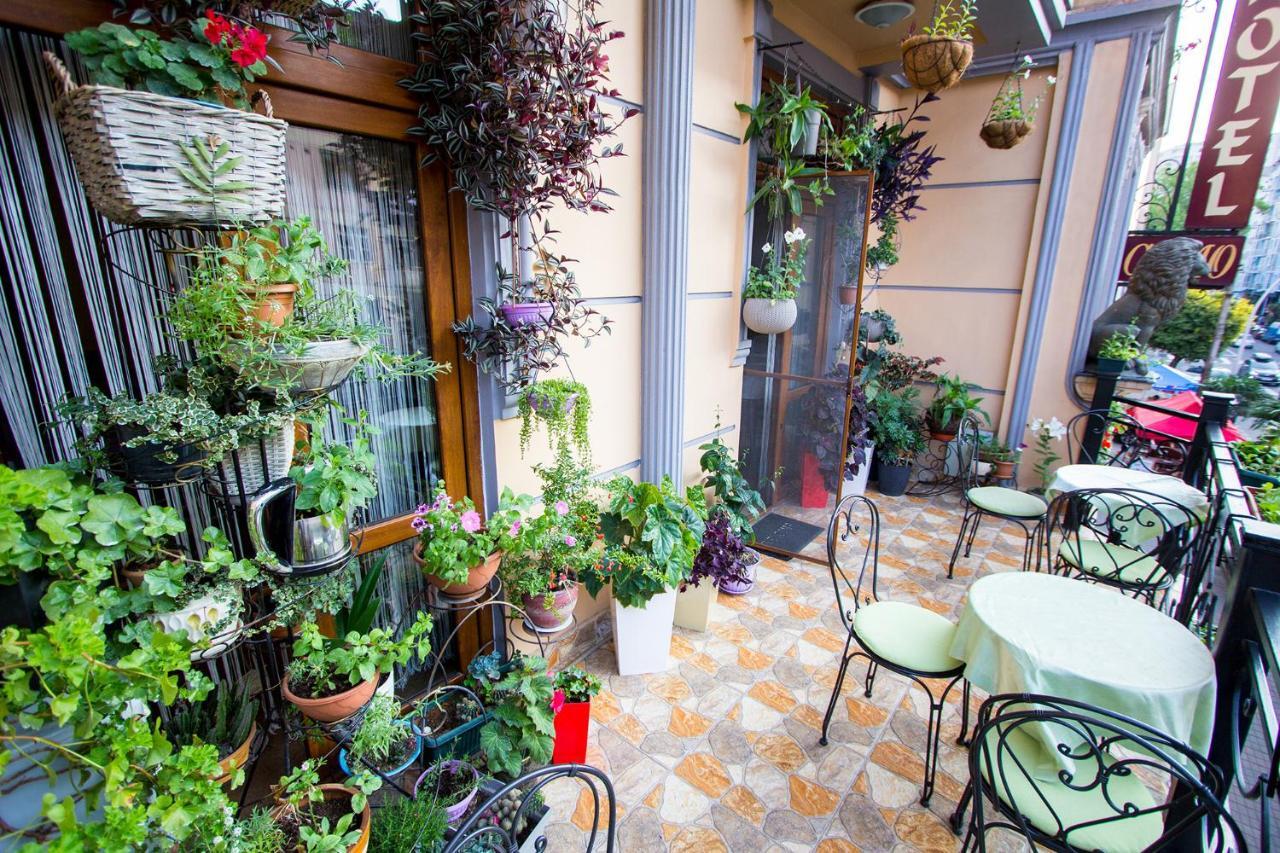 Hotel Chao Батуми Екстериор снимка
