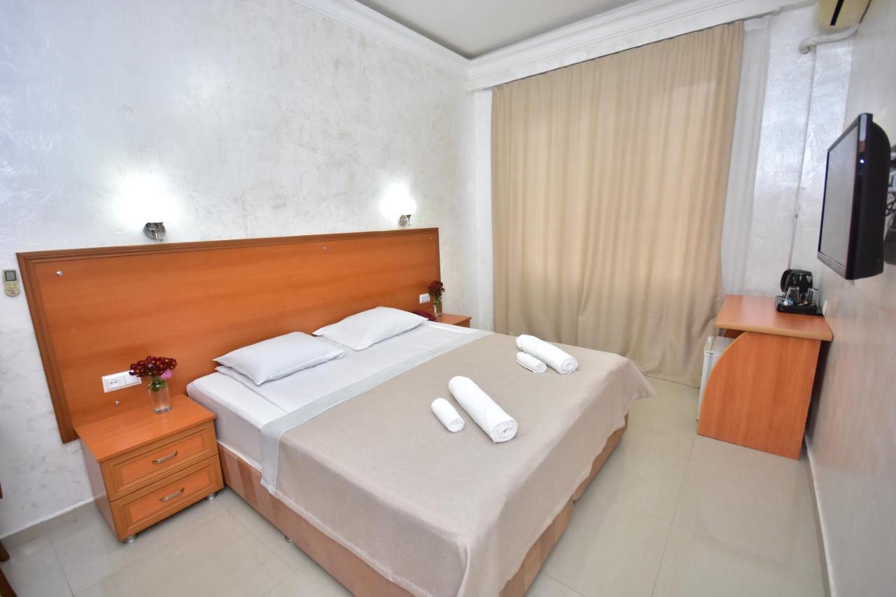 Hotel Chao Батуми Екстериор снимка