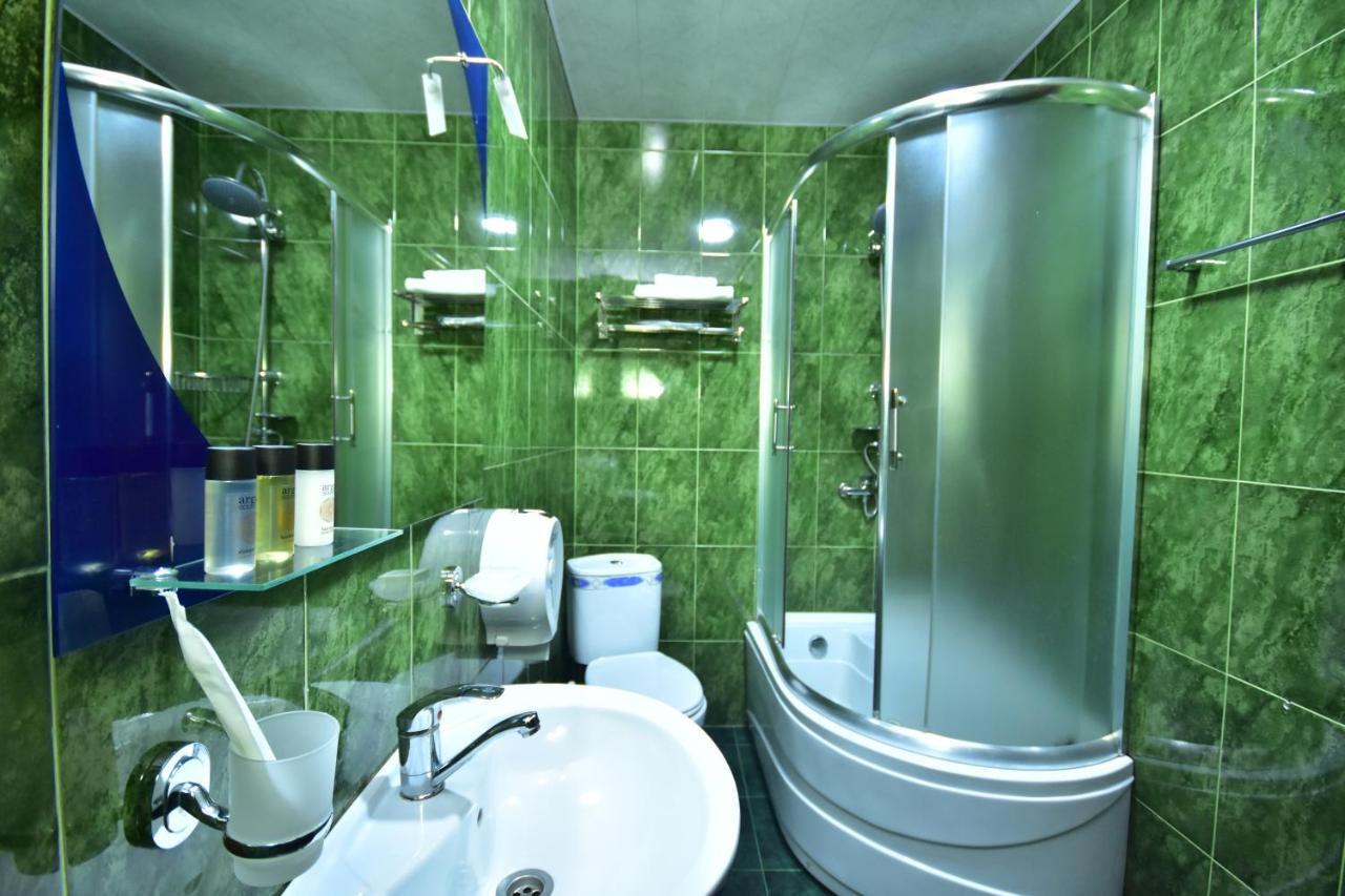 Hotel Chao Батуми Екстериор снимка