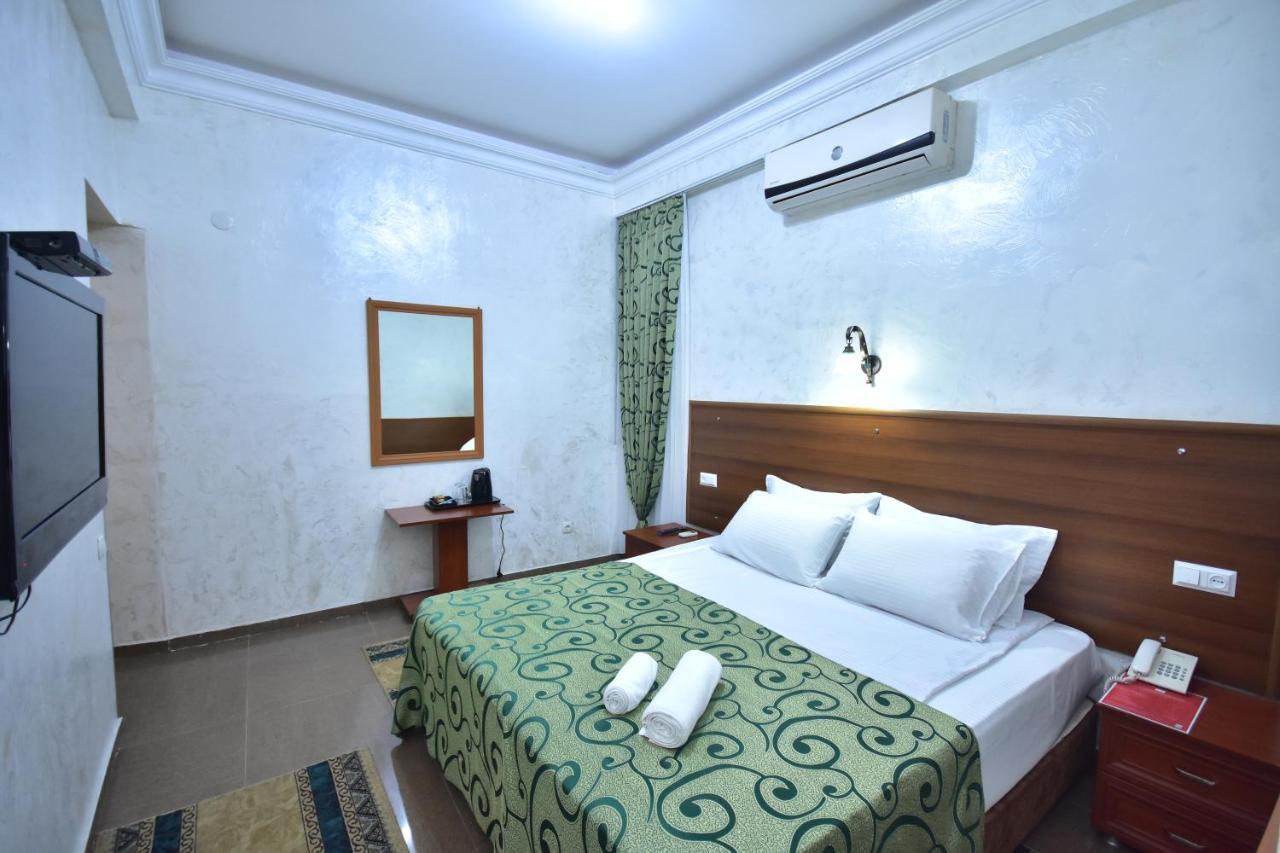 Hotel Chao Батуми Екстериор снимка