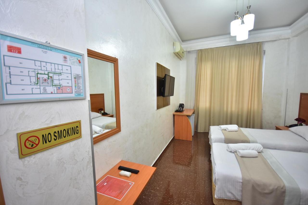 Hotel Chao Батуми Екстериор снимка