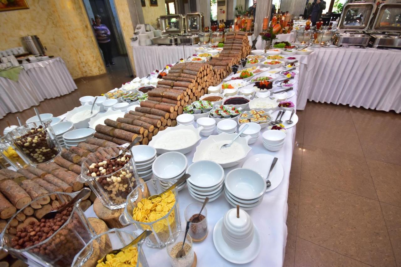 Hotel Chao Батуми Екстериор снимка