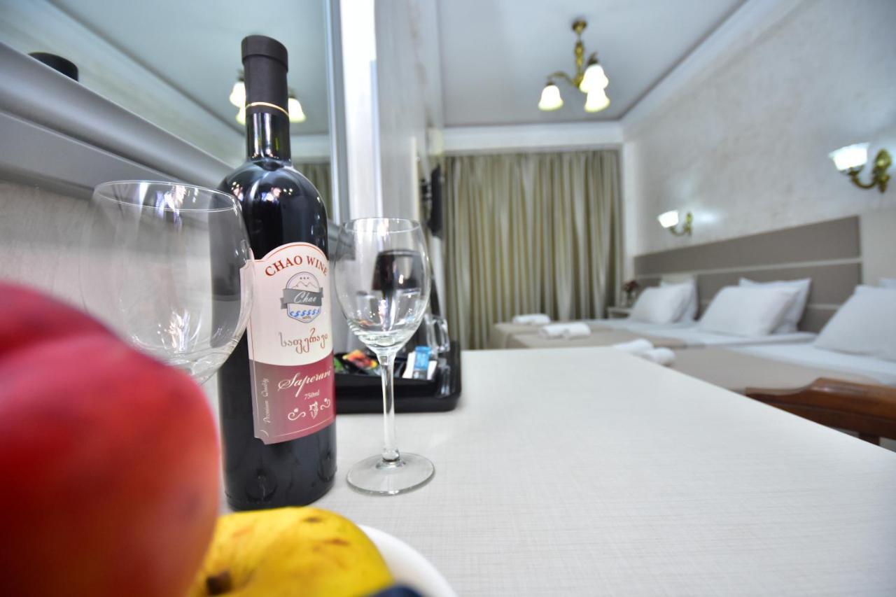Hotel Chao Батуми Екстериор снимка
