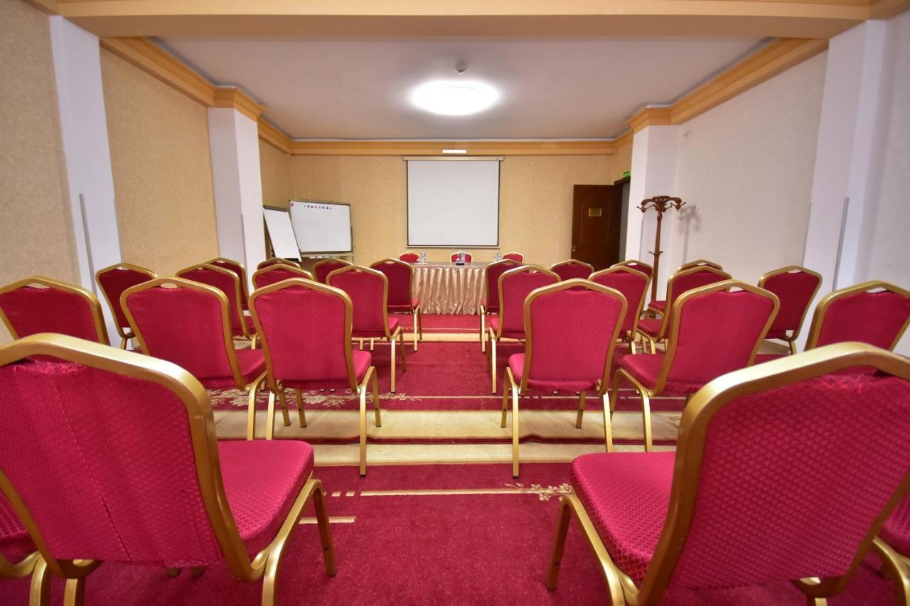 Hotel Chao Батуми Екстериор снимка