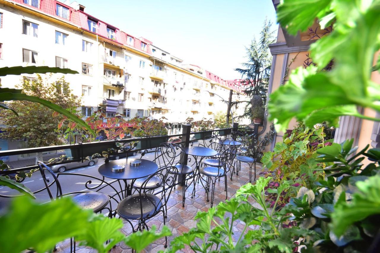 Hotel Chao Батуми Екстериор снимка