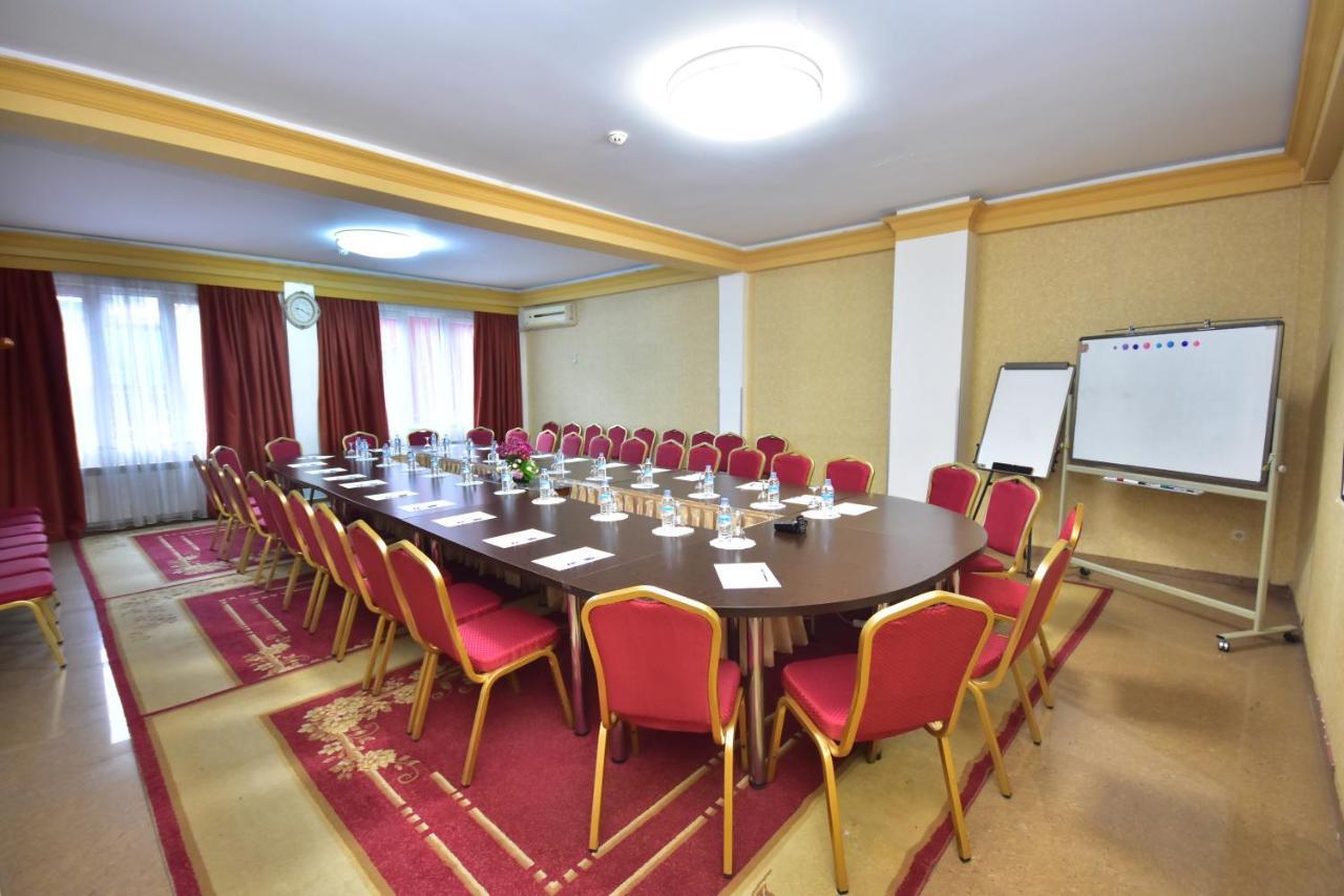 Hotel Chao Батуми Екстериор снимка